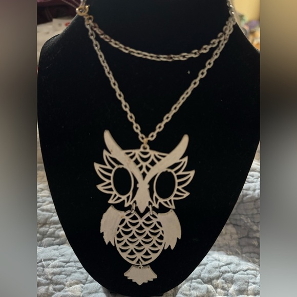 White Owl Pendant Necklace - Picture 2 of 2
